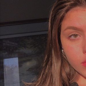 Meet your Posher, Lily